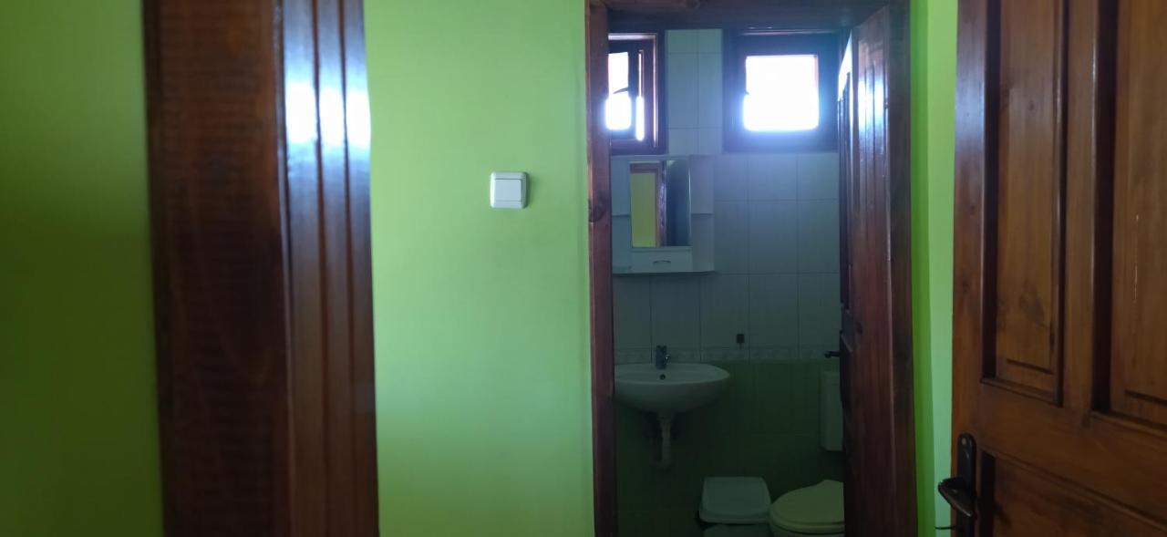 Guest House Ambrozia Kotel Luaran gambar