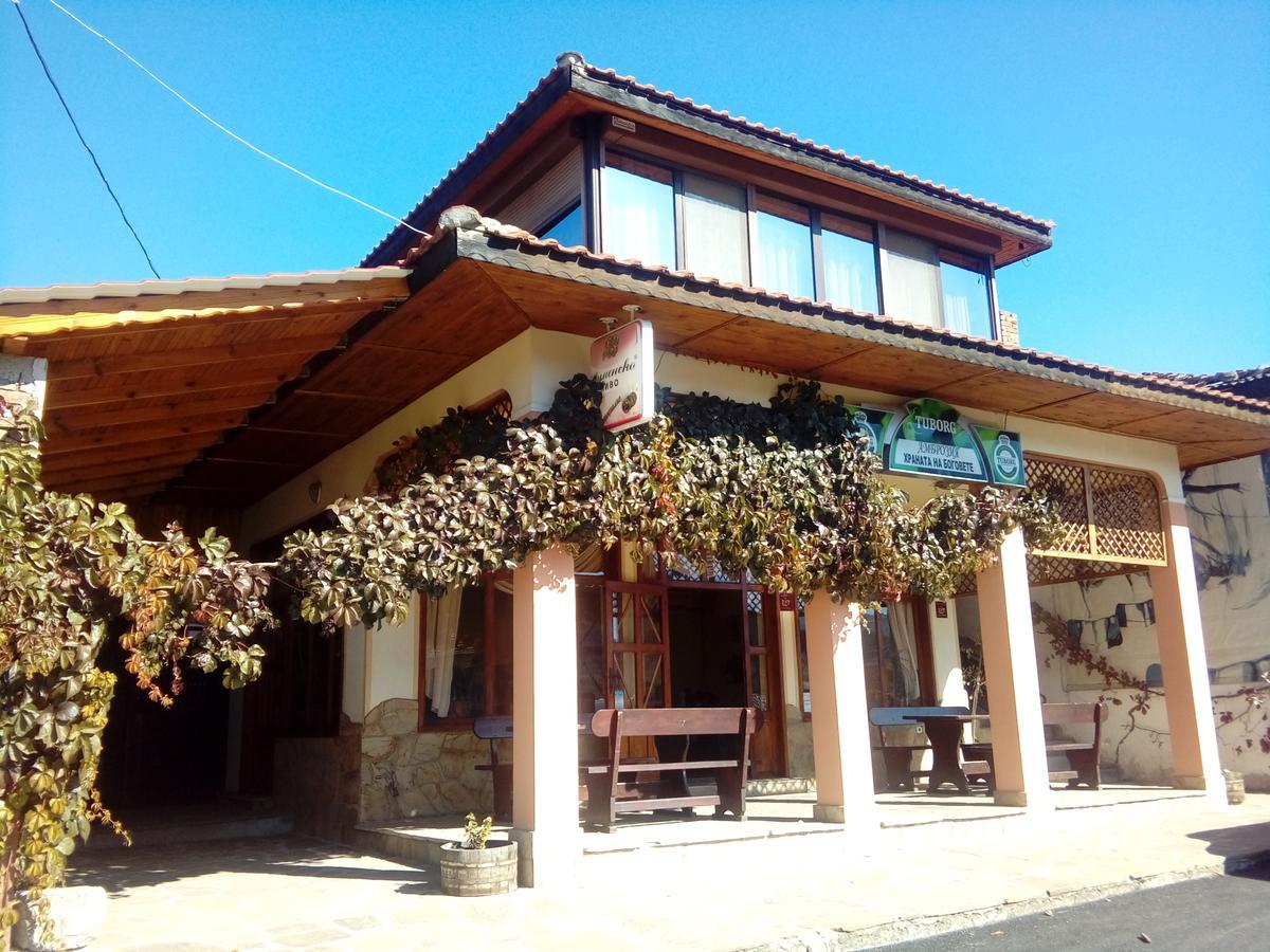 Guest House Ambrozia Kotel Luaran gambar